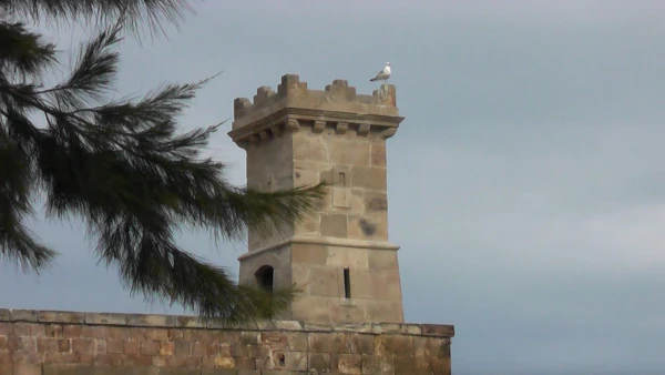 Castell de Montjuïc. Часовой...