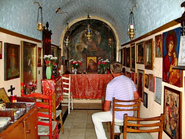В в часовне  «Panagista»  (Маленькая Дева Мария)