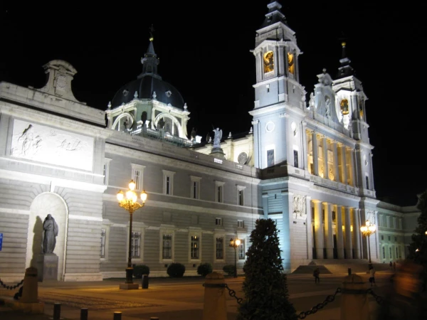 Кафедральный Собор Almudena