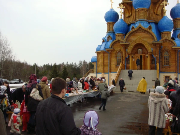 Освящение куличей в Звездном