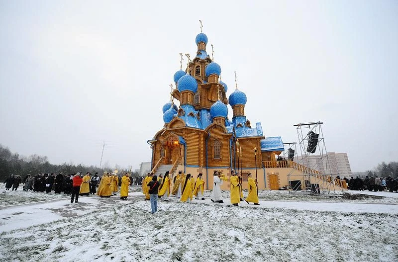 (С сайта патриархата). Освящение храма