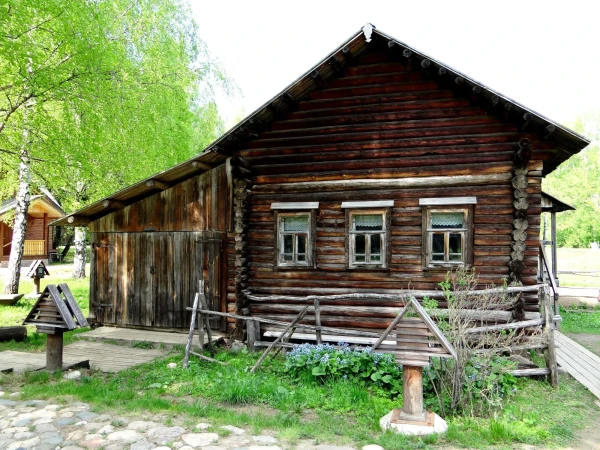Крепкий домик