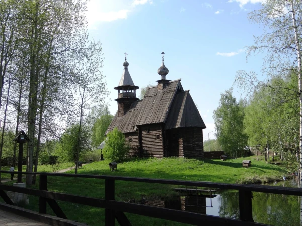 Церковь, ей 300 лет