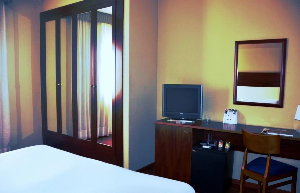 Отель Husa Arenas 4* 