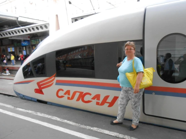я и клювик Сапсана (настигла я его уже в Питере)