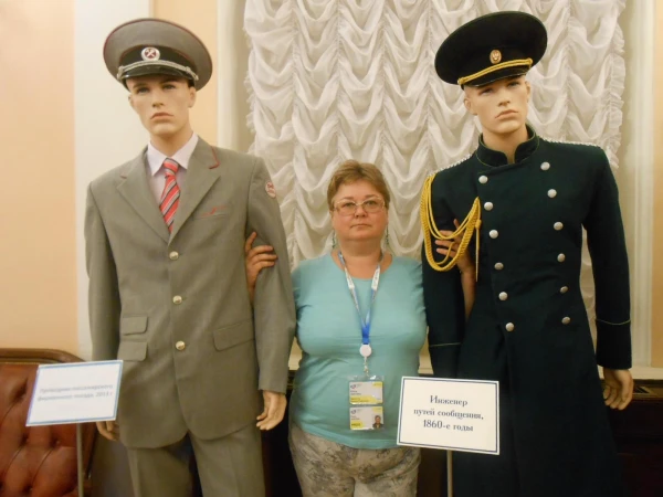 в зале встречи делегация я примазалась к РЖД-шникам былых времен