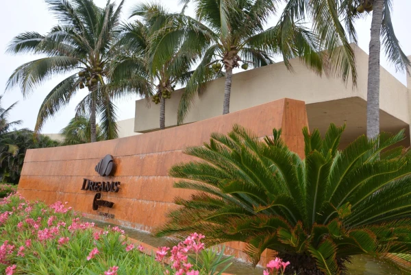Наш отель Dreams Cancun Resort & SPA