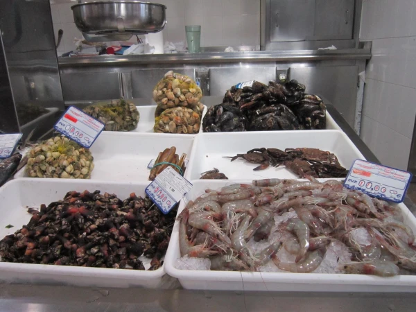 Морепродукты на рынке