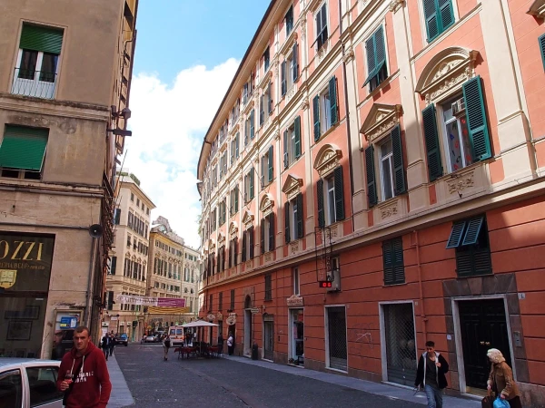 via Cairoli