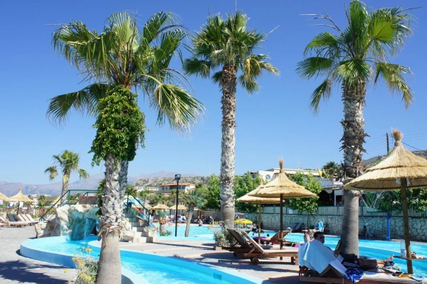 Аквапарк возле пляжа Star Beach