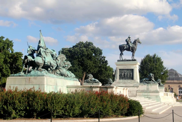 Вашингтон (DC). Памятник Улиссу Гранту.