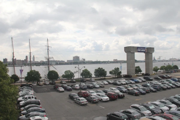 Филадельфия. Набережная Penn's Landing.