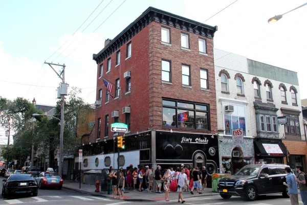 Филадельфия. South Street. Чизстейки Джима.