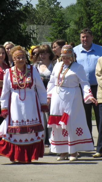  поклонники национальных обычаев своими глазами смогли увидеть русские, татарские и чувашские свадебные обряды.