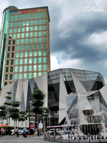 Улица Bukit Bintang. Кажется, будет дождь...