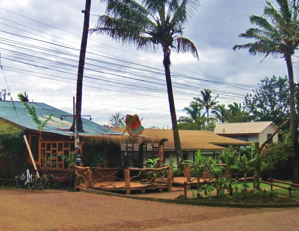 вот такая она, столица острова Пасхи - Ханга Роа