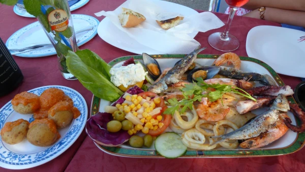 Любимое ассорти из морепродуктов)