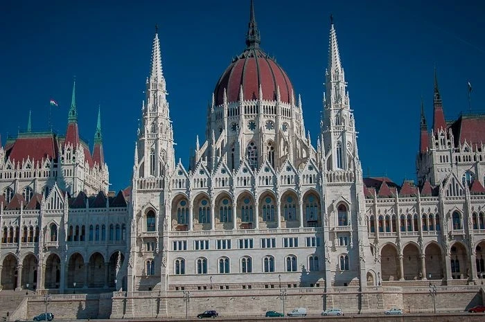 Парламент