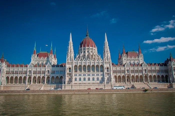 Парламент