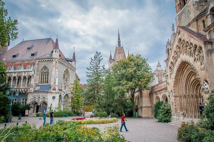 Замок Вайдахуняд 
