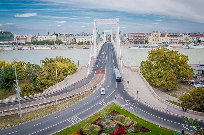 Мост Эржебет