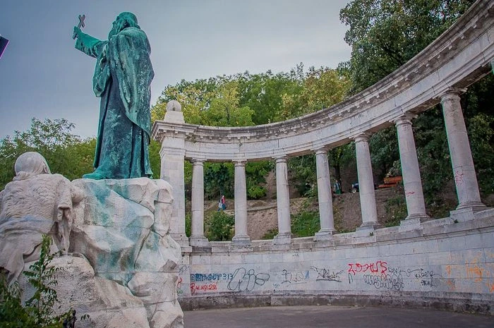 Гора Геллерт и памятник епископу Геллерту