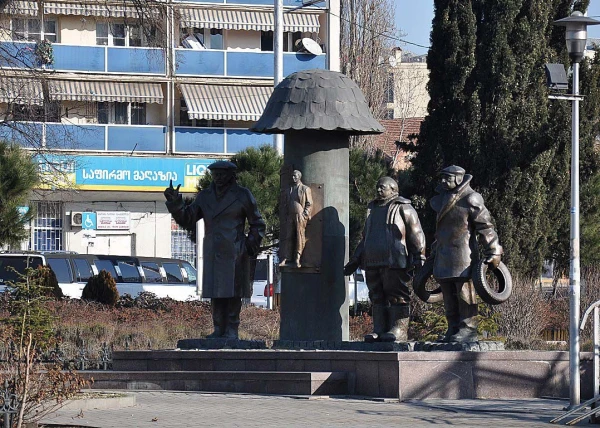 Памятник Мимино