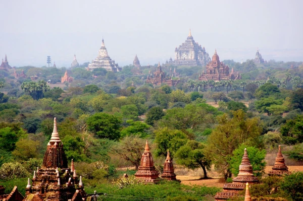 вид с пагоды Dhamma-ya-zi-ka
