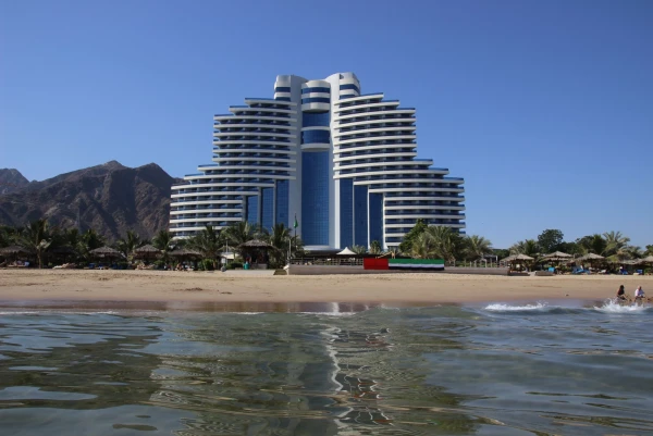 FUJAIRAH LE MERIDIEN AL AQAH BEACH RESORT 5* 