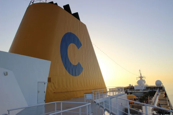 Costa neoRiviera 4*. 