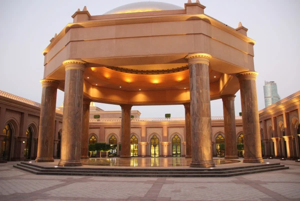 Emirates Palace Hotel 5*. Атриум.