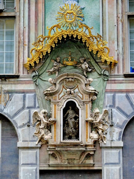 Генуя, фрагмент на стенах  San Giorgio 