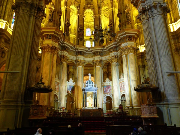 Интерьеры Кафедрального собора Cathedral 