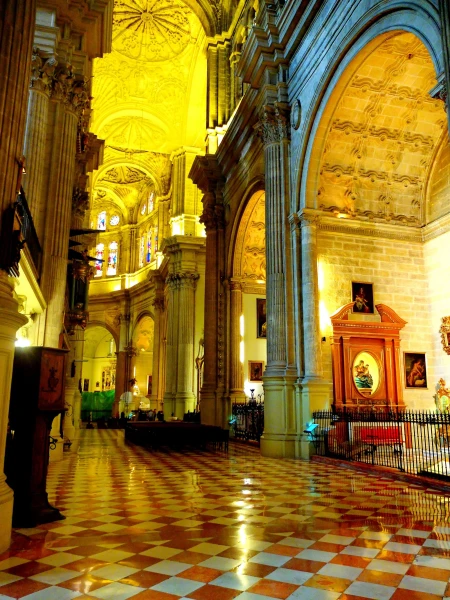 Интерьеры Кафедрального собора Cathedral  