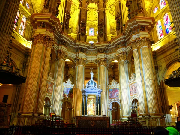 Интерьеры Кафедрального собора Cathedral  