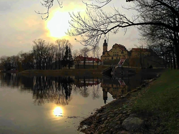 На закате
