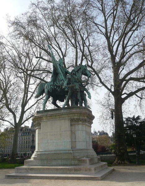 памятник Кару Великому (Charlemagne Statue)