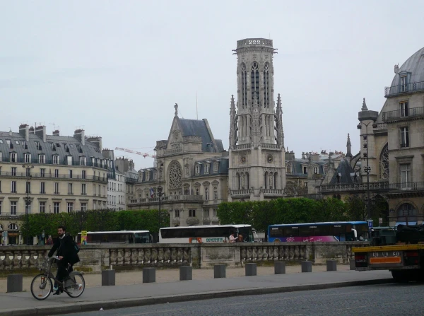 церковь Сен-Жермен-л’Осеруа (L'église Saint-Germain-l'Auxerrois) — церковь св. Германа Осерского