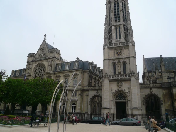 церковь Сен-Жермен-л’Осеруа (L'église Saint-Germain-l'Auxerrois) — церковь св. Германа Осерского