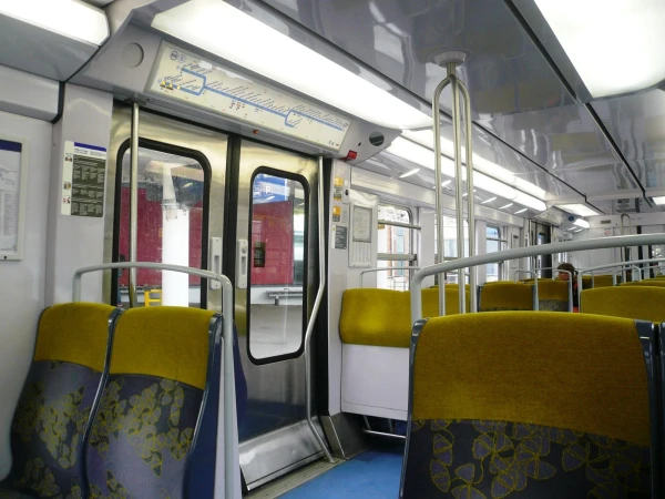 вагон поезда RER