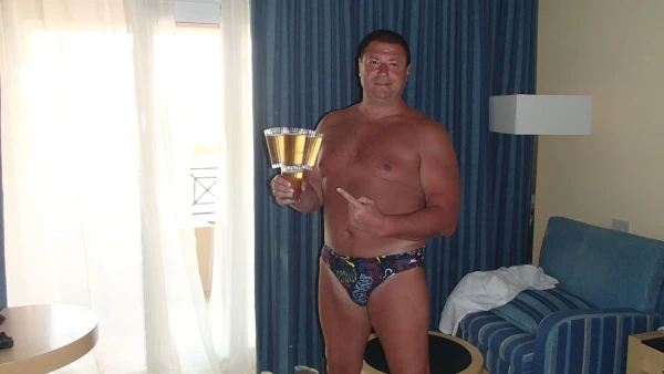 фокус с стаканами )))