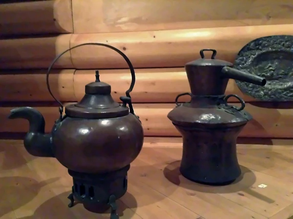 Чайник и самогонный аппарат