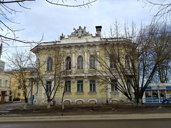 Бежецк. Дом купца Неворотина