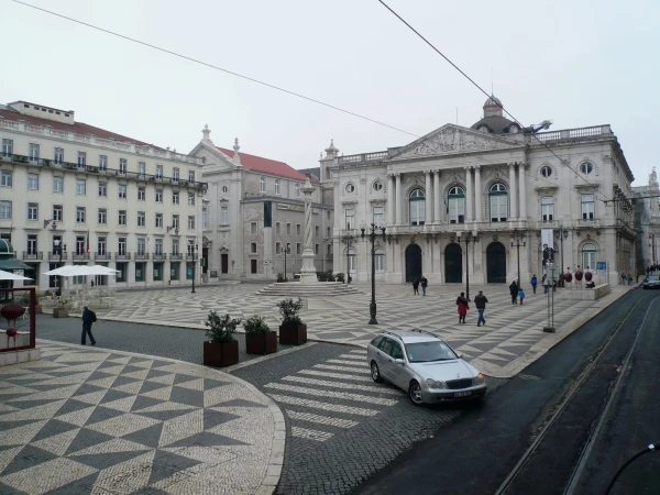 Ратушная площадь - Praça do Municipio