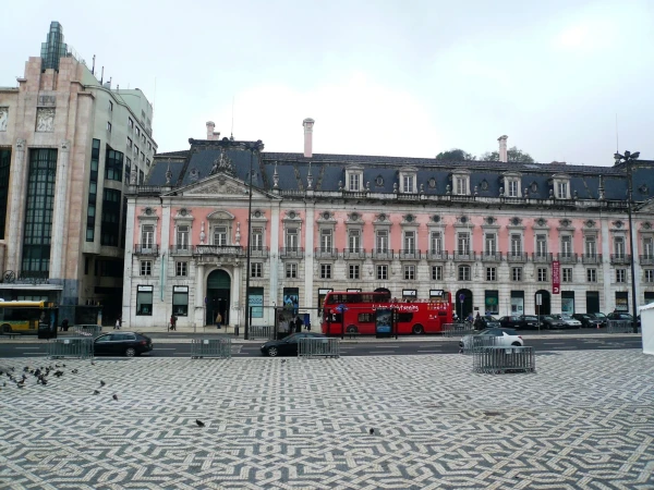 орнамент площади Рестаурадориш (Praça dos Restauradores)