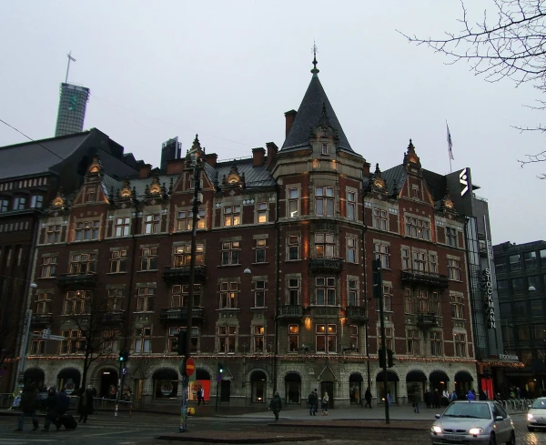 Улица Mannerheimintie (Хельсинки)