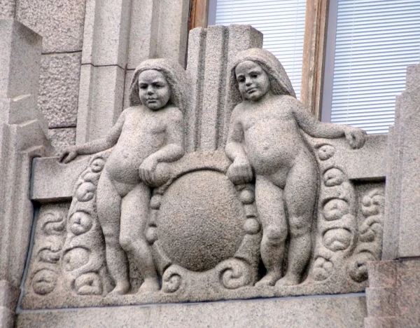 Здание на Лённротинкату (Lönnrotinkatu) (Хельсинки)