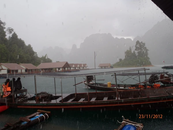 стена воды