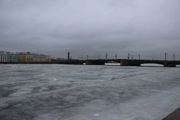 Дворцовый мост.