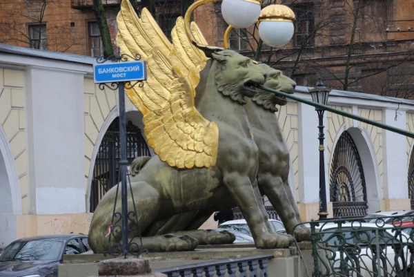 Грифоны.